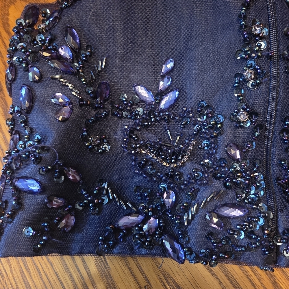 JVN By JOVANI Navy Beaded Embellished Crop Top Size 4 - Picture 3 of 4